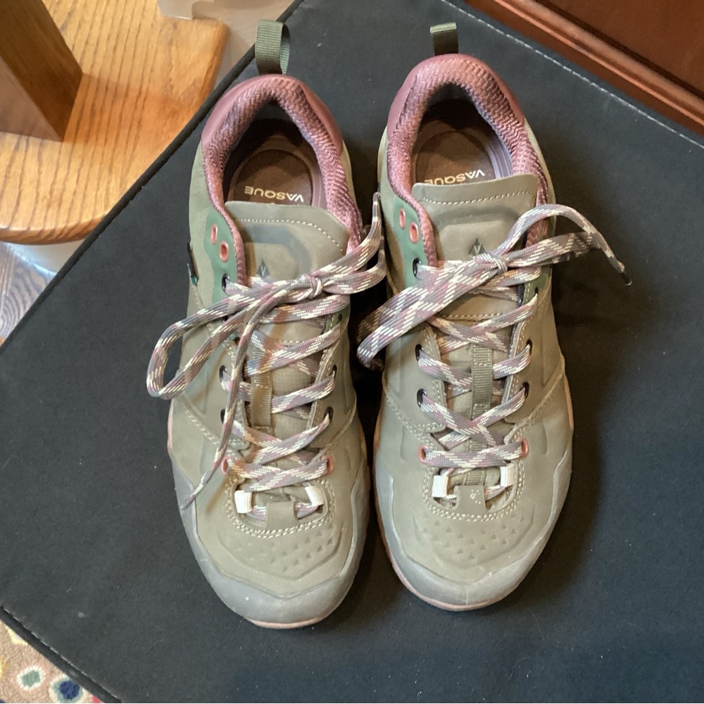Vasque Womens Alchemist XT hiking boots